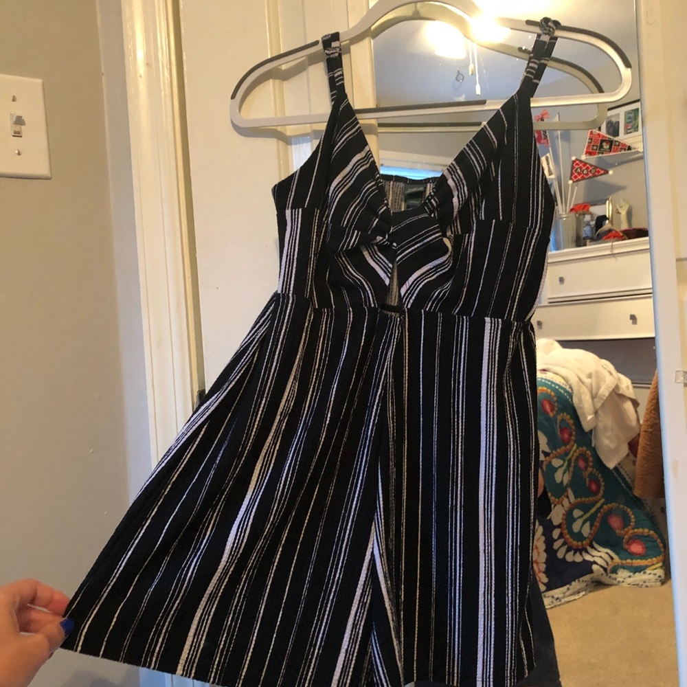 Romper - Picture 2 of 5